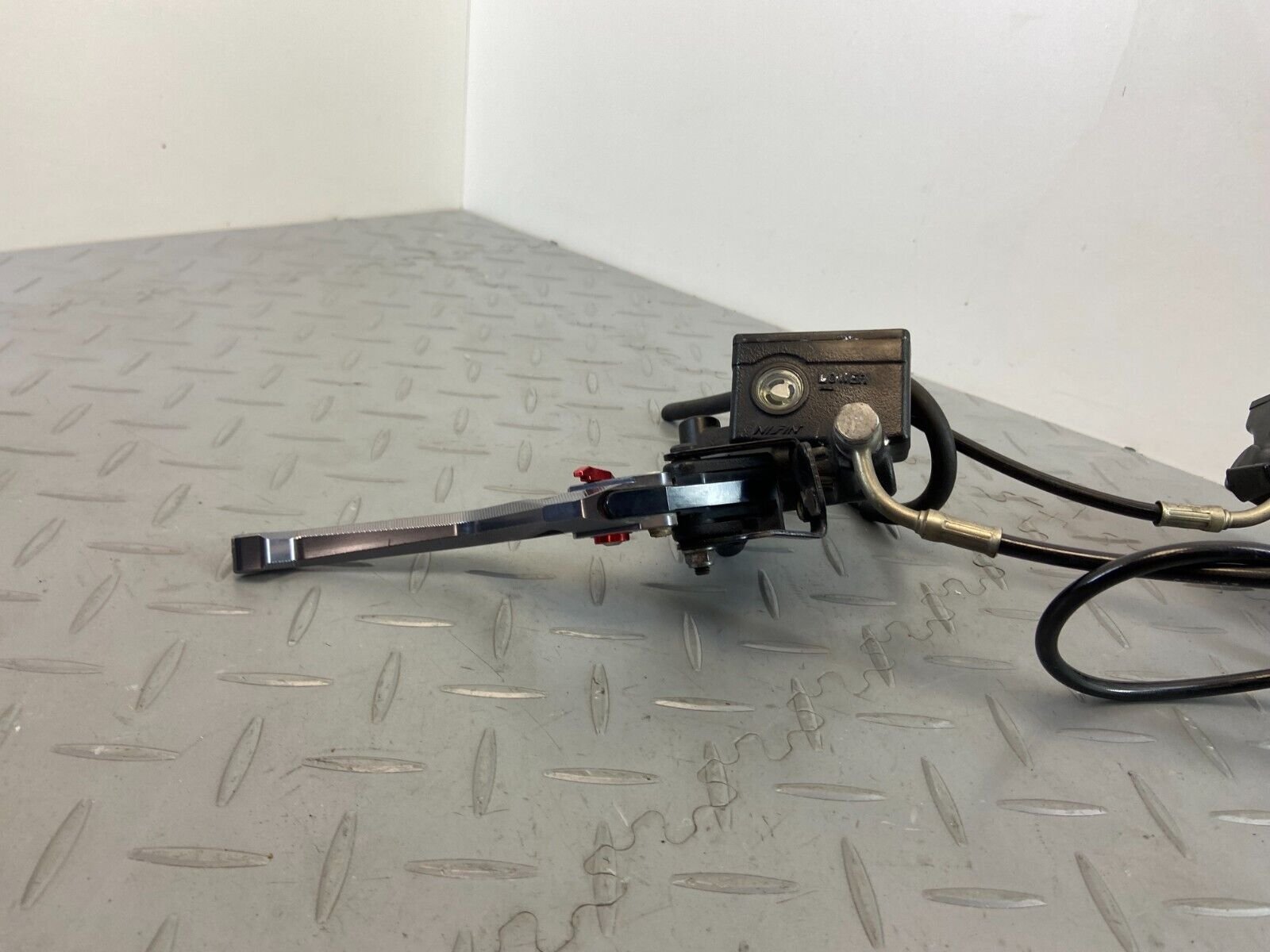 76b072d6233069e462363e3dab869d8a