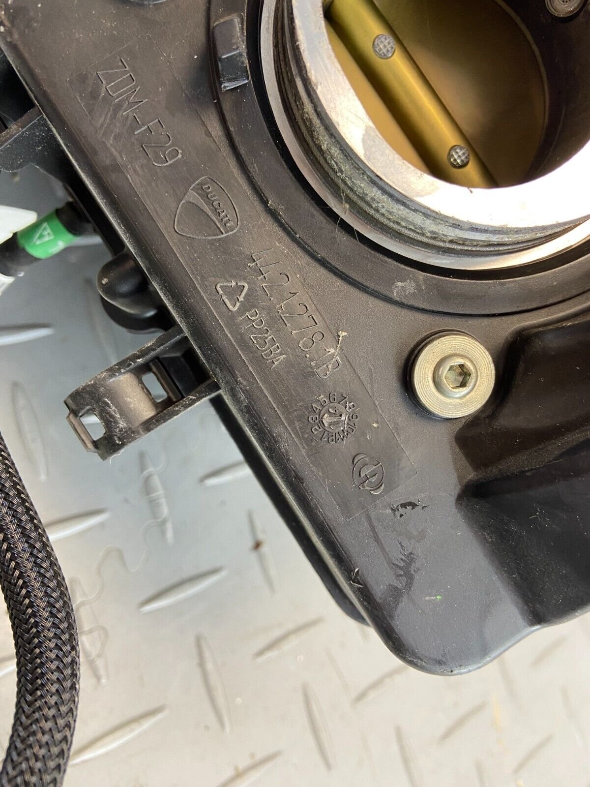 6fad1408c2d4d22b898deda91bf74d11