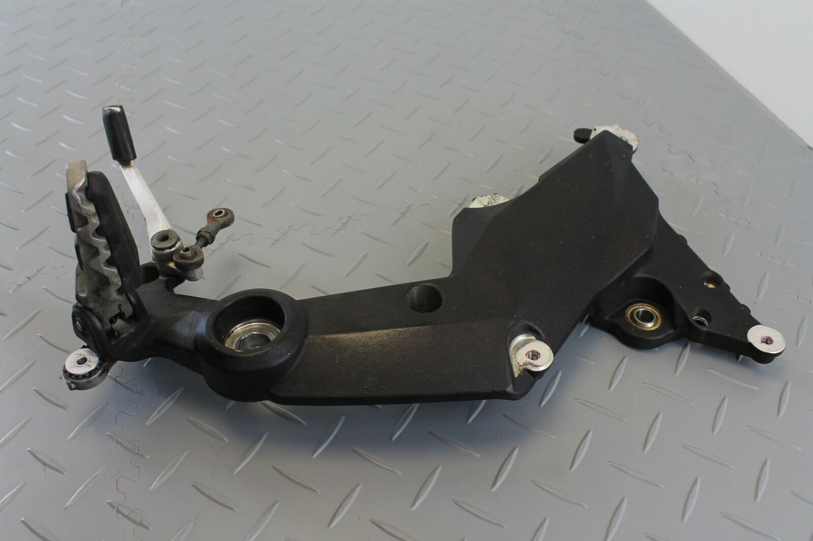 d9398daf18750f9052b5bf3531ca4bca