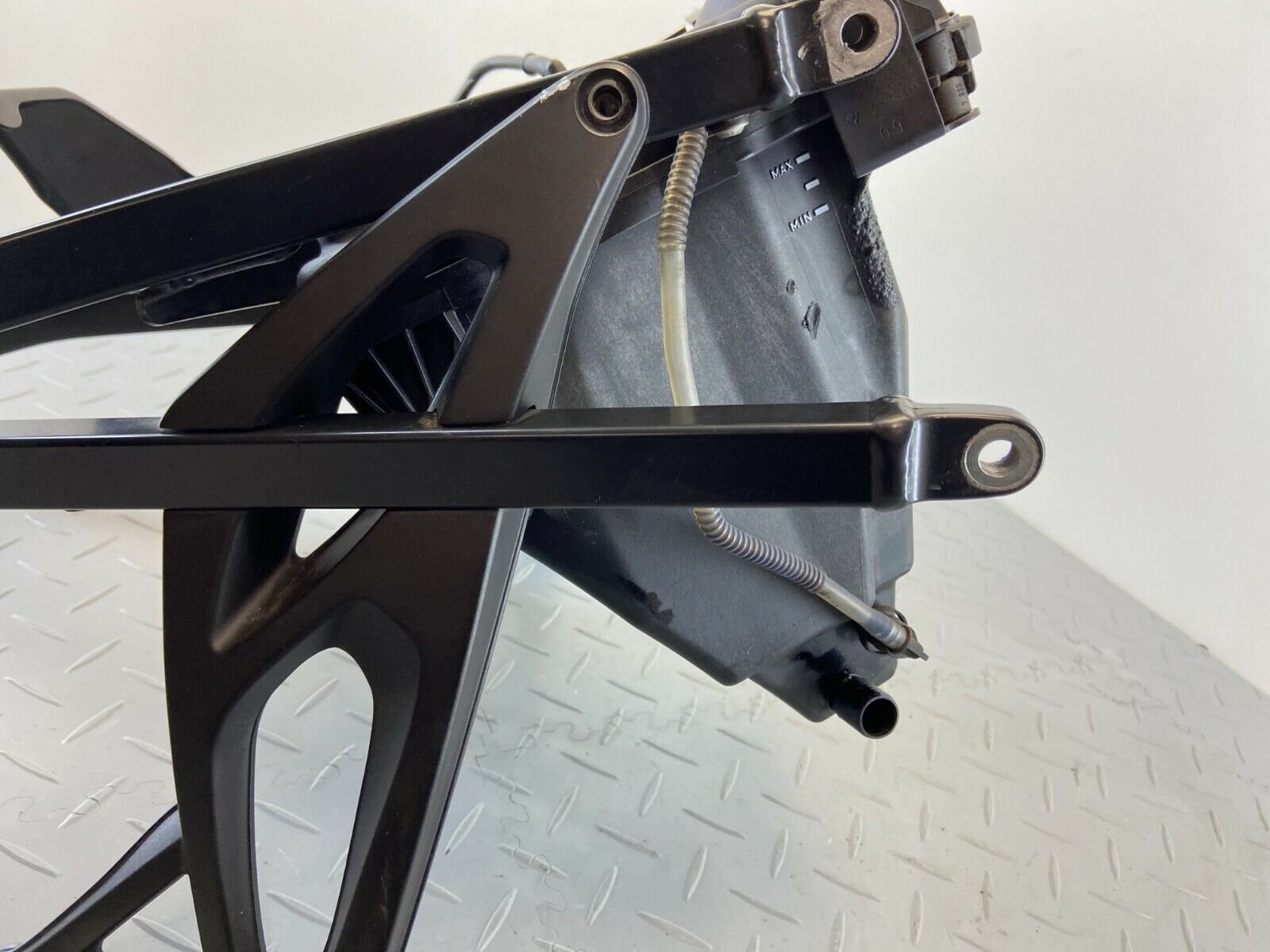 b4990ae269f231dbadd42a85ed999c06