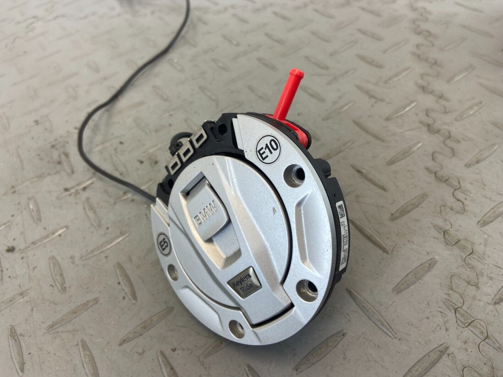 9e51dca2d6d84eb3ddfce31621689c75