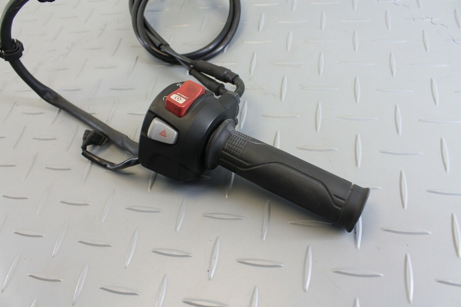 b38a04ecc3007b9d19fc2b9f61385985