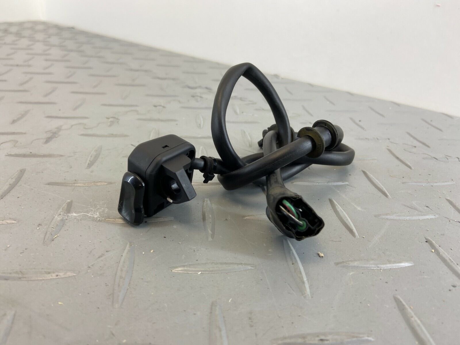 06d9abdf5a05c49d27772a7db5de7e2e