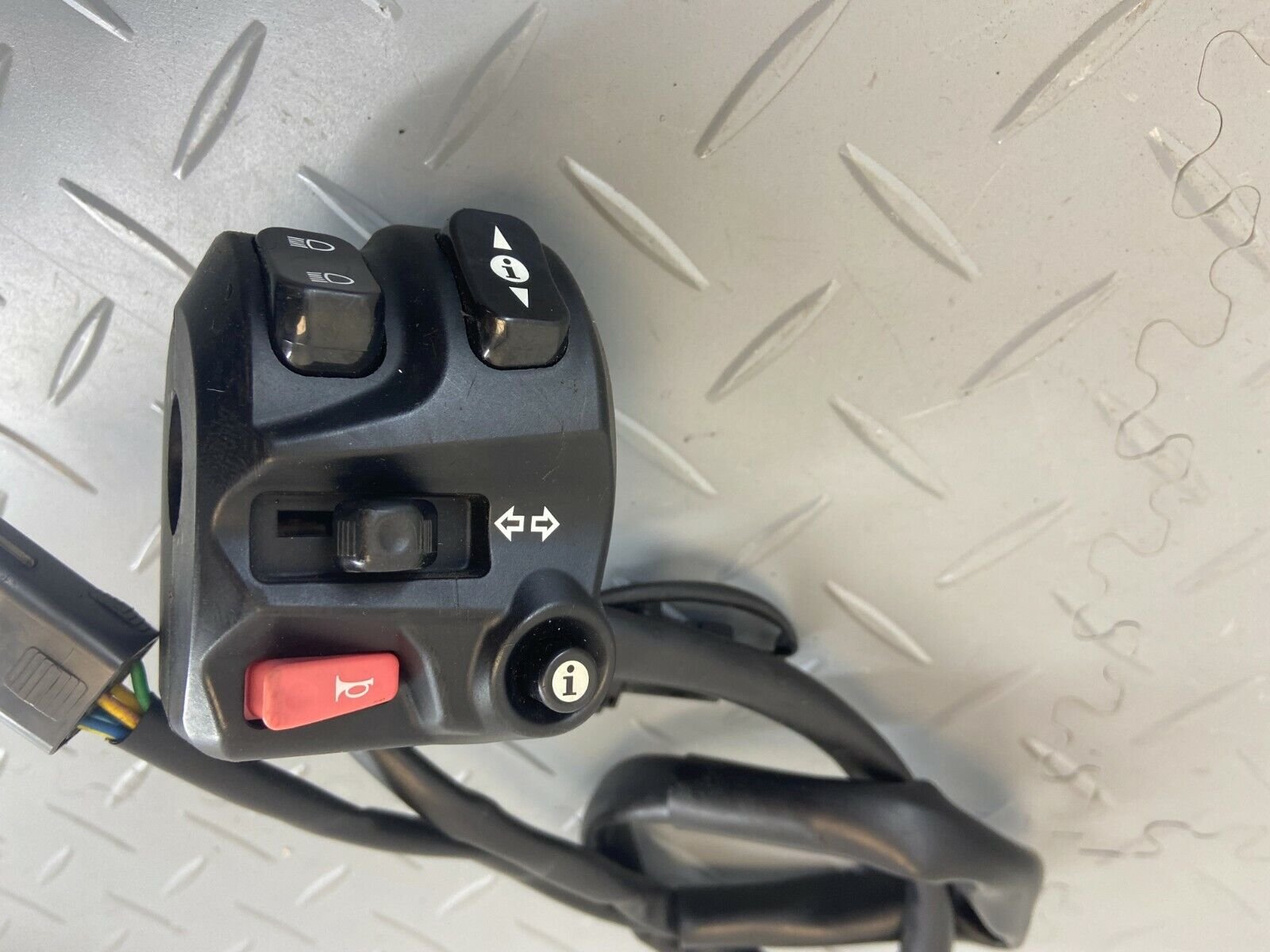 5a7e7d49ecf7c1a98ff50ec77beaa492