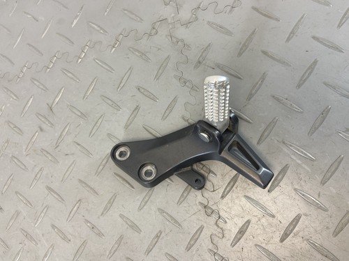 YAMAHA MT-09 MT09 RN69 2022 REAR PASSENGER RIGHT RH FOOTREST - Image 4