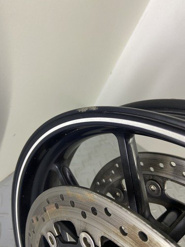 TRIUMPH SPEED TRIPLE 1050 2015 FRONT WHEEL RIM & BRAKE ROTOR DISCS PAIR RH LH N2 - Image 9