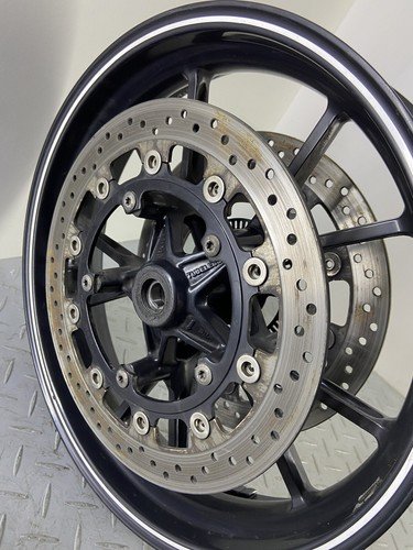 TRIUMPH SPEED TRIPLE 1050 2015 FRONT WHEEL RIM & BRAKE ROTOR DISCS PAIR RH LH N2 - Image 14