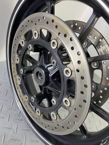 TRIUMPH SPEED TRIPLE 1050 2015 FRONT WHEEL RIM & BRAKE ROTOR DISCS PAIR RH LH N2 - Image 16