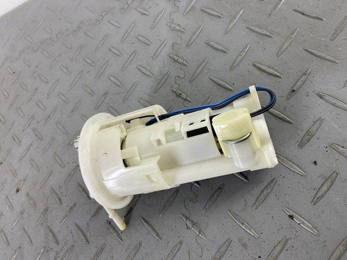 TRIUMPH TIGER 800 2014 FUEL PETROL SENDING UNIT PUMP 2400499 - Image 7