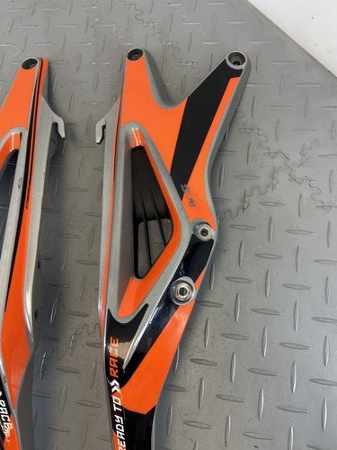 KTM DUKE 890 2021 TAIL REAR SUB FRAME SUPPORT BRACKET - Image 4