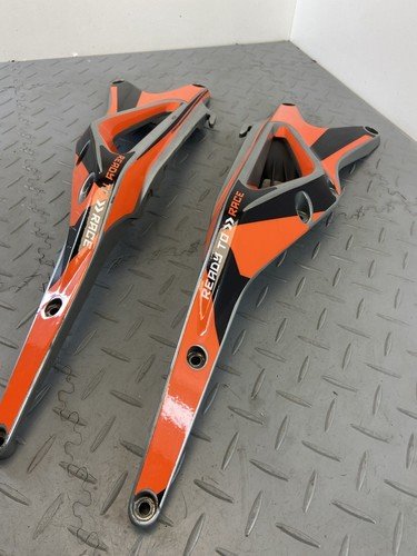 KTM DUKE 890 2021 TAIL REAR SUB FRAME SUPPORT BRACKET - Image 5