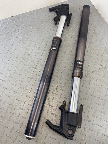 TRIUMPH TIGER 1200 2015 FRONT WP FORK LEGS PAIR RIGHT & LEFT - Image 3