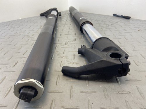 TRIUMPH TIGER 1200 2015 FRONT WP FORK LEGS PAIR RIGHT & LEFT - Image 7