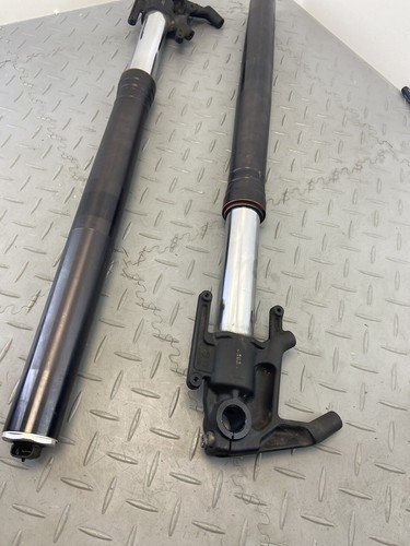 TRIUMPH TIGER 1200 2015 FRONT WP FORK LEGS PAIR RIGHT & LEFT - Image 16