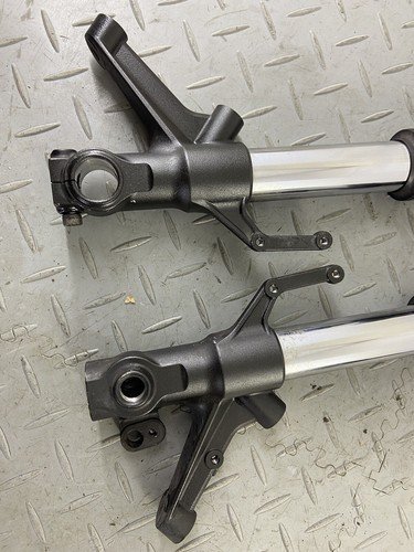 YAMAHA TRACER 9 MT-09 MT09 RN69 2023 COMPLETE FORK FORKS LEGS PAIR RIGHT LEFT - Image 3