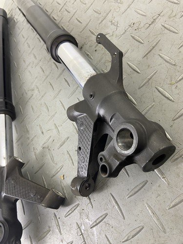 YAMAHA TRACER 9 MT-09 MT09 RN69 2023 COMPLETE FORK FORKS LEGS PAIR RIGHT LEFT - Image 14