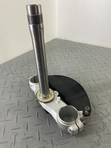 BMW S1000XR TE K69 2021 BOTTOM FROK YOKE BRIDGE CLAMP TRIPLE TREE CLAMP - Image 3