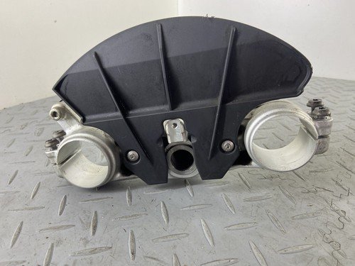 BMW S1000XR TE K69 2021 BOTTOM FROK YOKE BRIDGE CLAMP TRIPLE TREE CLAMP - Image 9