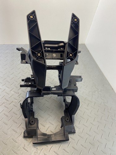 BMW C400X K09 2021 FRONT SPEEDOMETERFRAME STAY MOUNT BRACKET - Image 7