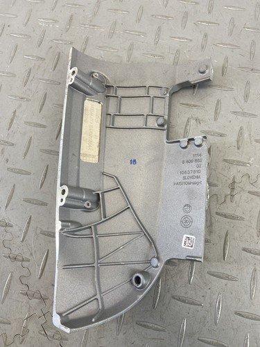 BMW R18 K34 2021 RIGHT SIDE RH ENGINE HOUSING COVER BADGE 8409852 - Image 7