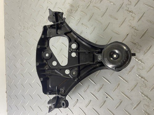 HONDA CBR1000RR SC59 FIREBLADE 2014 FRONT STAY FRAME BRACKET (LOST ONE MOUNT) - Image 7