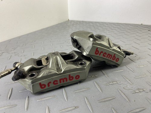 TRIUMPH SPEED TRIPLE 1050 RS 2017 FRONT BREMBO BRAKE CALIPERS PAIR RIGHT & LEFT - Image 5