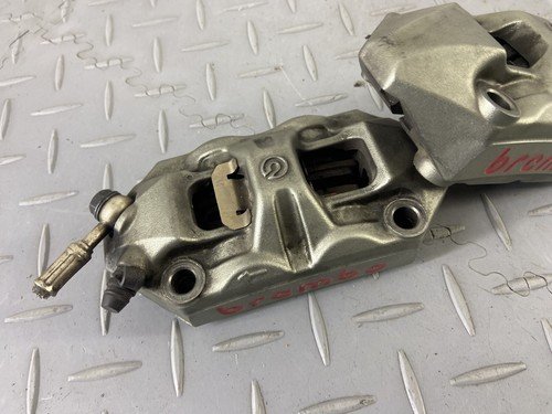 TRIUMPH SPEED TRIPLE 1050 RS 2017 FRONT BREMBO BRAKE CALIPERS PAIR RIGHT & LEFT - Image 10