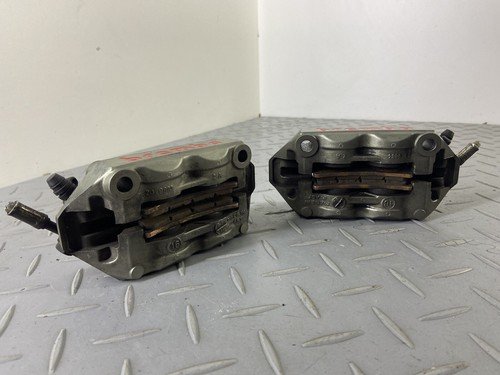 TRIUMPH SPEED TRIPLE 1050 RS 2017 FRONT BREMBO BRAKE CALIPERS PAIR RIGHT & LEFT - Image 11