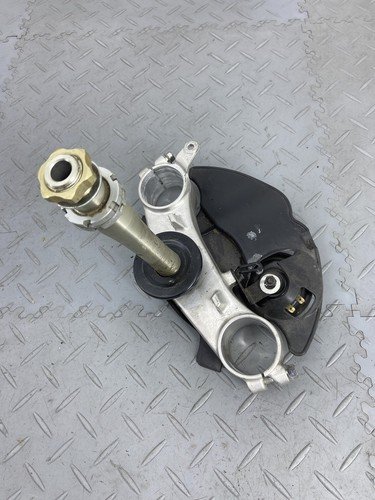 SUZUKI GSX1300R GSXR 1300 HAYABUSA 2012 BOTTOM LOWER TRIPLE TREE FORK YOKE CLAMP - Image 6