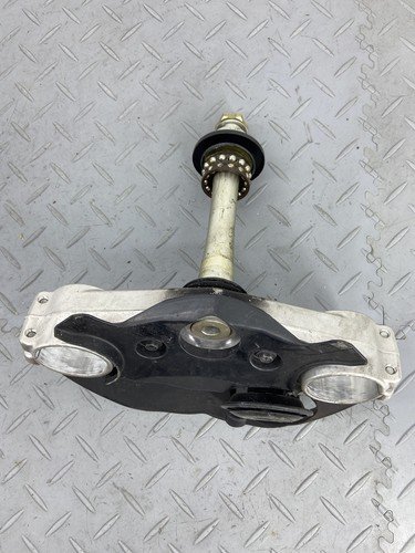 SUZUKI GSX1300R GSXR 1300 HAYABUSA 2012 BOTTOM LOWER TRIPLE TREE FORK YOKE CLAMP - Image 9