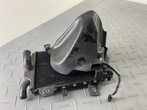 TRIUMPH TIGER 850 900 2020 LEFT SIDE LH RADIATOR WATER COOLER T2608109 - Image 2