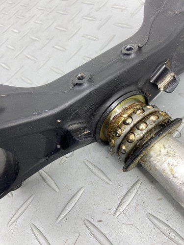 KTM ADVENTURE L 890 2021 FORK BOTTOM YOKE BRIDGE CLAMP TRIPLE TREE - Image 11