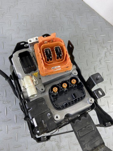 BMW X3 G01 30e LCI 2023 VOLTAGE CONVERTER INVERTER 5A4A2A2 173884 - Image 8