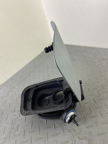 BMW X3 G01 30e LCI 2023 FUEL TANK FILLER CAP GREY 7405751 - Image 6