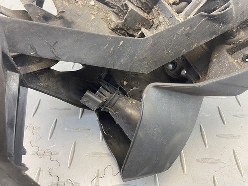 BMW C650GT K19 OEM TAIL REAR NUMBER PLATE BRACKET MOUNT FENDER - Image 8