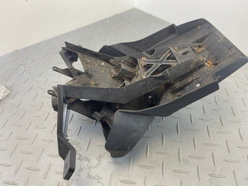 BMW C650GT K19 OEM TAIL REAR NUMBER PLATE BRACKET MOUNT FENDER - Image 9