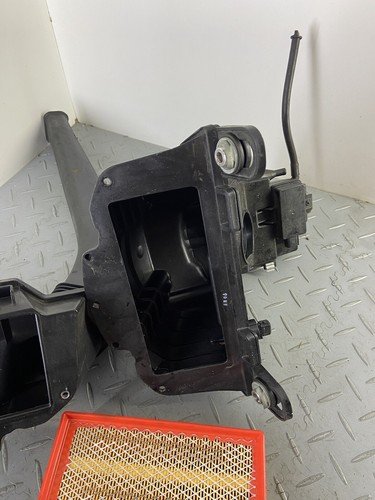 BMW K1600B K1600 B K61 2017 AIR BOX AIR FLTER AIRBOX 7712315 - Image 8