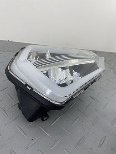 KTM ADVENTURE L 890 2021 FRONT LED HEADLIGHT HEADLAMP PHARE 63714001000 - Image 4