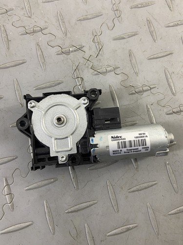 BMW X3 G01 30e 2023 PLUG-IN PANORAMIC SUNROOF ACTUATOR ELECTRIC MOTOR 10030661A - Image 4