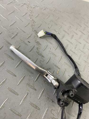 YAMAHA T-MAX TMAX TECH MAX 560 2021 REAR BRAKE LEFT MASTER PUMP CYLINDER - Image 8