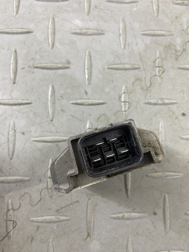 KTM SUPERDUKE R 1290 2016 VOLTAGE RECTIFIER FH022AA - Image 4
