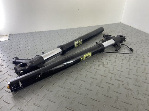 YAMAHA MT-10 MT10 FZ10 FZ-10 2018 FRONT FORK LEGS PAIR RIGHT & LEFT (BENDED) - Image 2