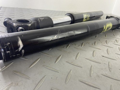 YAMAHA MT-10 MT10 FZ10 FZ-10 2018 FRONT FORK LEGS PAIR RIGHT & LEFT (BENDED) - Image 3