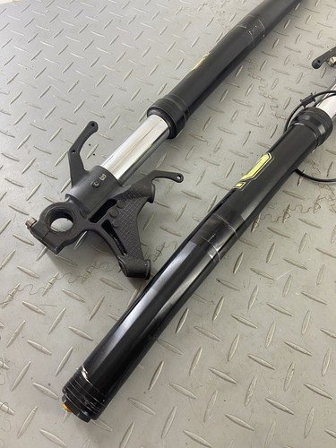 YAMAHA MT-10 MT10 FZ10 FZ-10 2018 FRONT FORK LEGS PAIR RIGHT & LEFT (BENDED) - Image 8