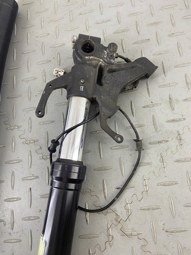 YAMAHA MT-10 MT10 FZ10 FZ-10 2018 FRONT FORK LEGS PAIR RIGHT & LEFT (BENDED) - Image 10