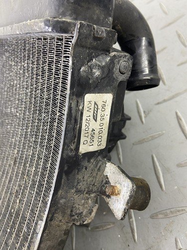 KTM DUKE 690 2017 COMPLETE WATER COOLER RADIATOR FAN 76035010033 - Image 4