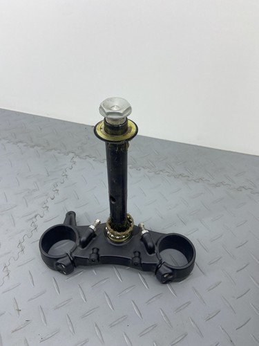 KTM SUPERDUKE 1290 GT 2021 BOTTOM LOWER FORK YOKE BRIDGE CLAMP 61401031029 - Image 3