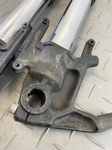 TRIUMPH TIGER XRT 1200 2018 WP FRONT SUSPENSION FORK LEGS PAIR RIGHT & LEFT - Image 13