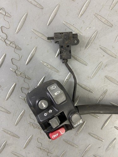 TRIUMPH THRUXTON R BONNEVILLE 1200 2017 LEFT LH COMBINATION CONTROL SWITCH - Image 2