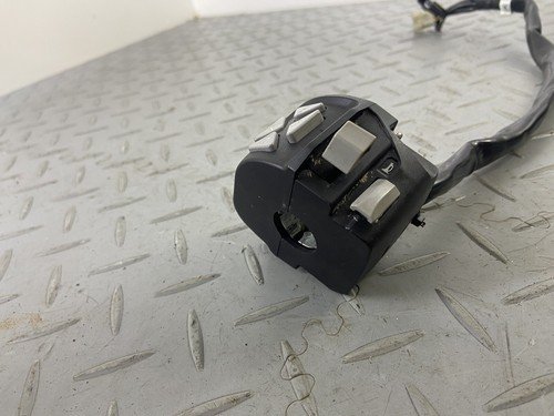 KTM DUKE 690 790 890 2017 LEFT LH SWTICH CONTROL 76011170100 - Image 2